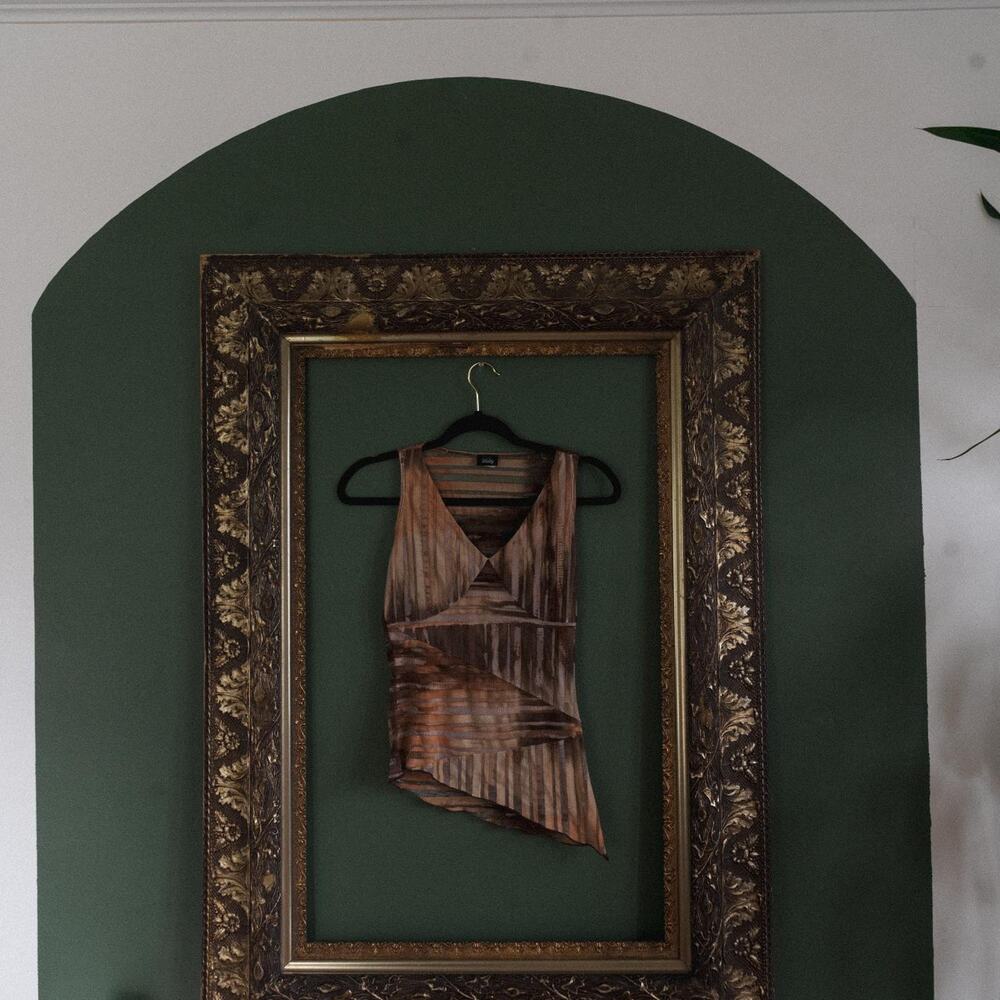 Vanity 90s asymetrical top xs